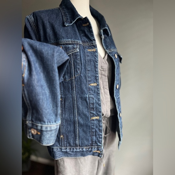 Eddie Bauer Women’s Dark Wash Jean Denim Jacket Excellent Size Medium - Picture 5 of 8